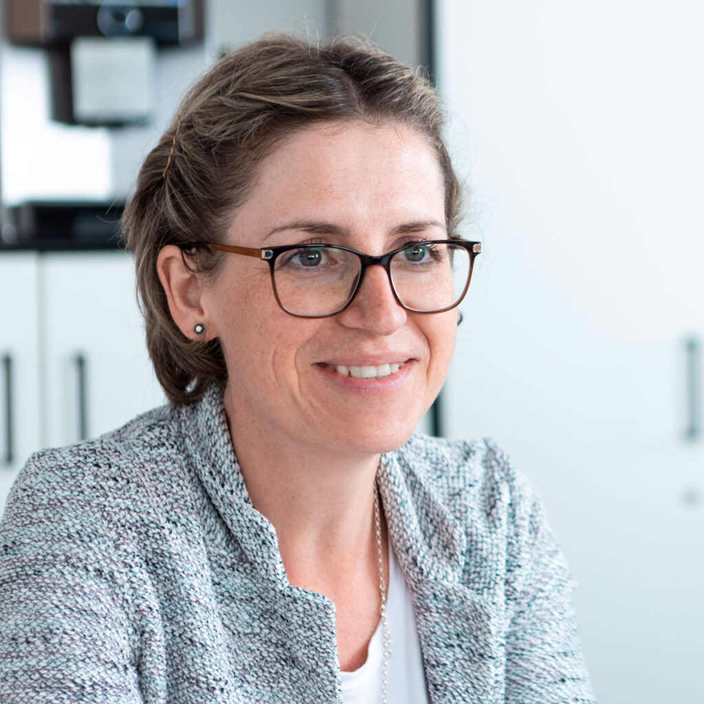 KARRIERE UND ENTWICKLUNG