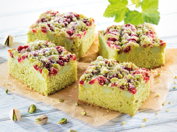 Image for Ciasto pistacjowe z owocami i kremem