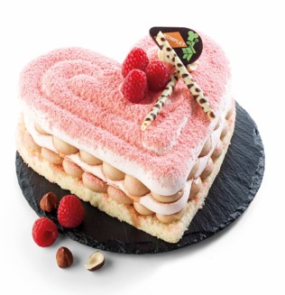 Image for Tort serce z bezy malinowej